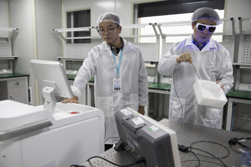 EyesOnSci | Un entrepreneur chinois à la pointe de l'innovation dans le développement de dispositifs médicaux