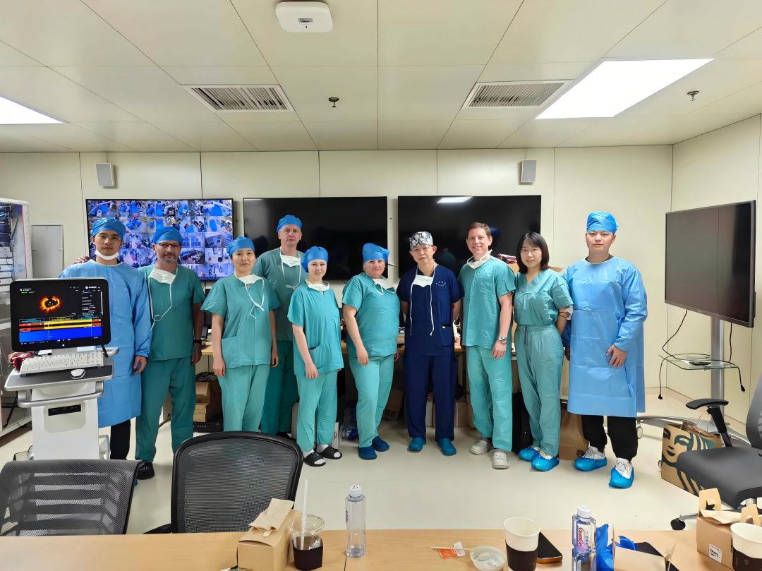 Mise en pratique clinique réelle de l'échange d'OCT à l'hôpital Fuwai de Pékin